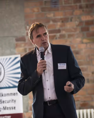 Prof. Dr. (TU NN) Norbert Pohlmann